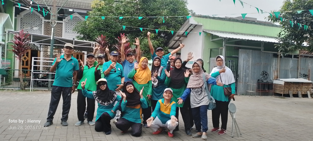 Instruktur senam di dr Widia Manukan(Dalem)