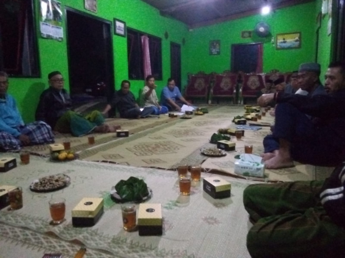 Pertemuan RT 003 ( ngalian )