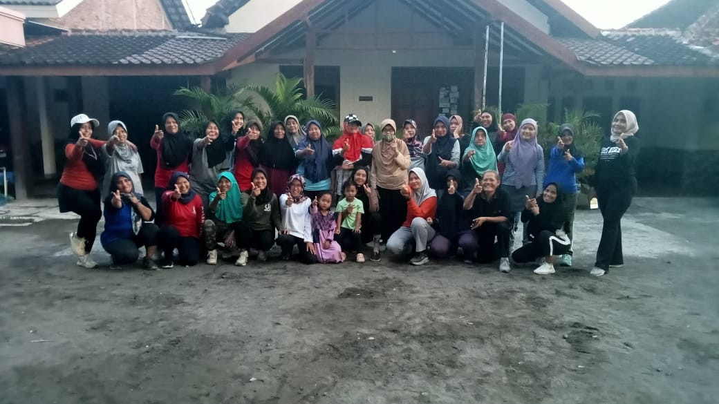 Senam bersama ibu ibu jetis