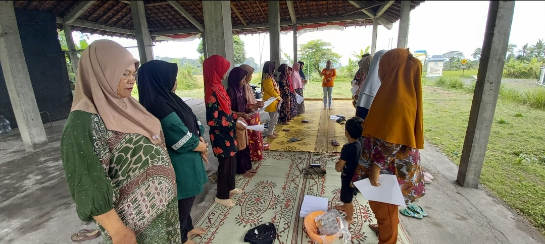 Pertemuan rutin KWT "Mekar Lestari" Kwadungan