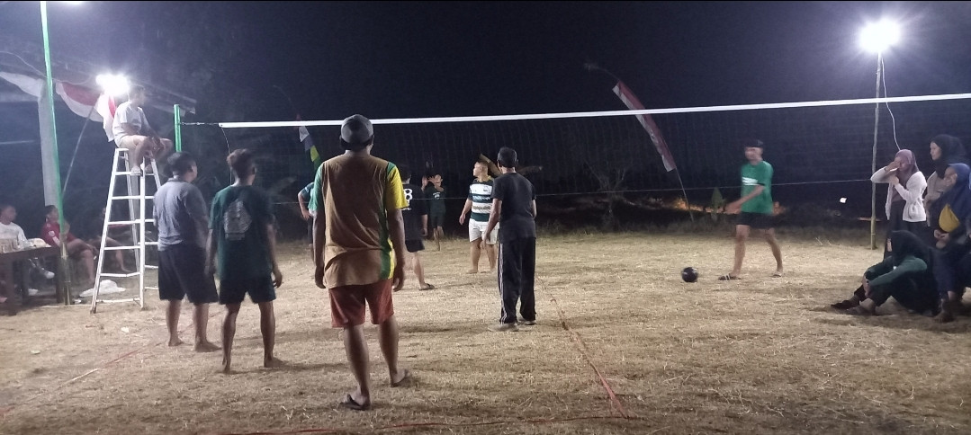 Lomba voli bapak-bapak dusun Kwadungan