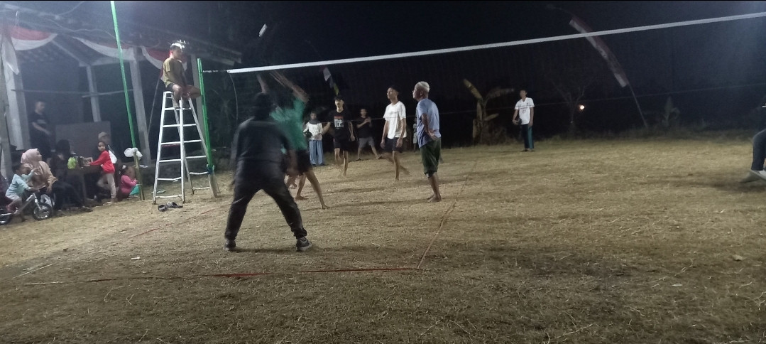 Lomba voli bapak-bapak dusun Kwadungan