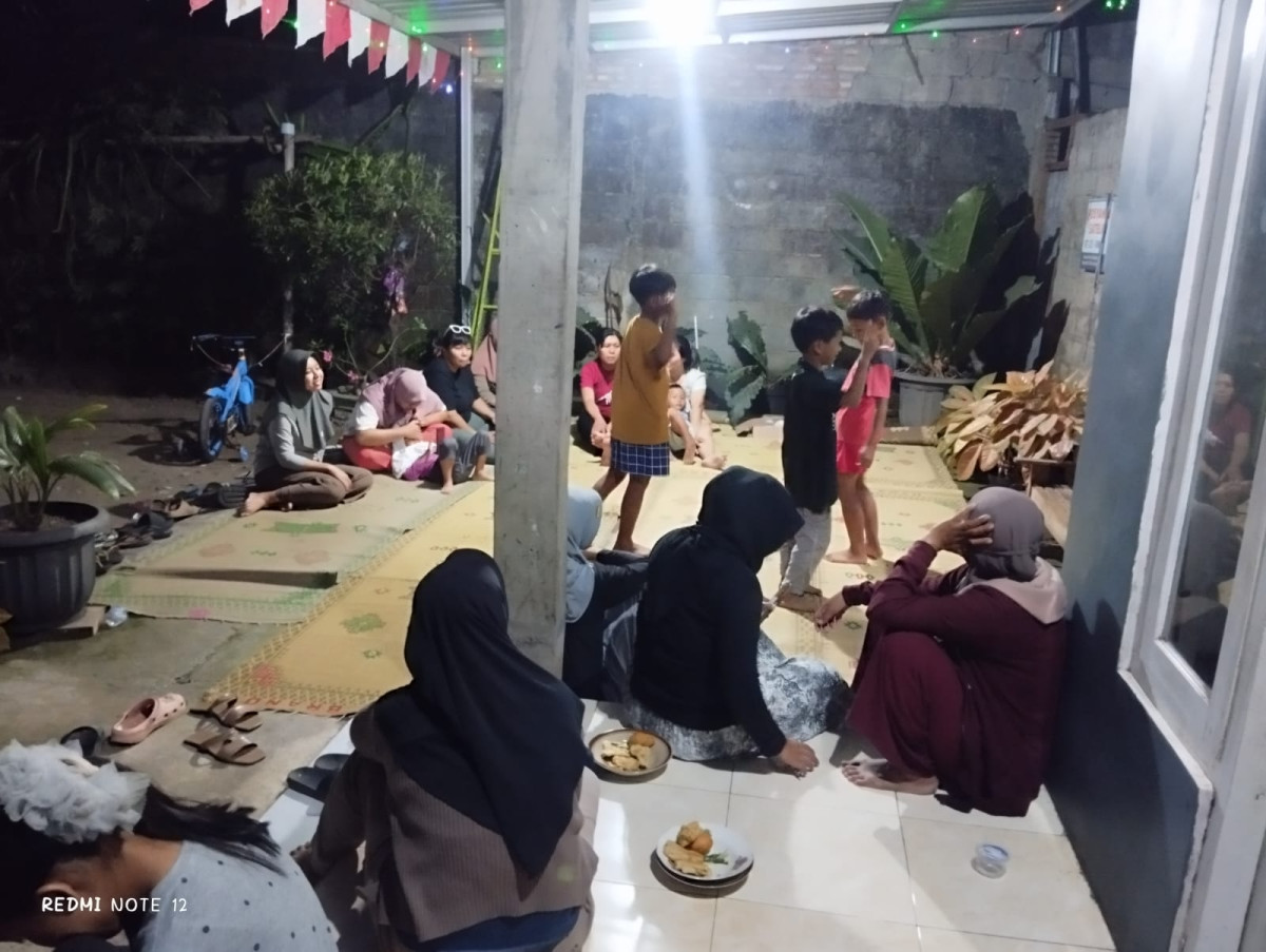 Latihan persiapan pensi dusun jetis