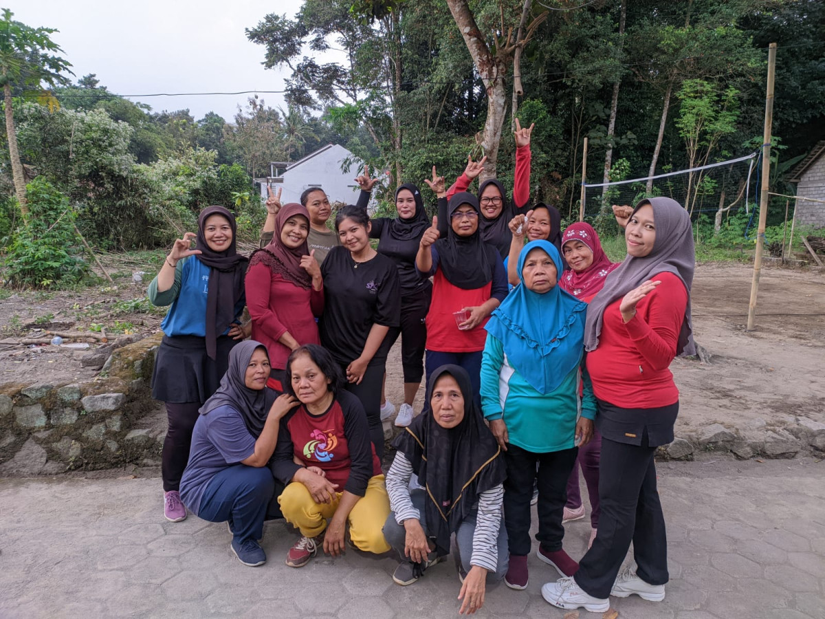 Senam rutin rt 07 Pucangan