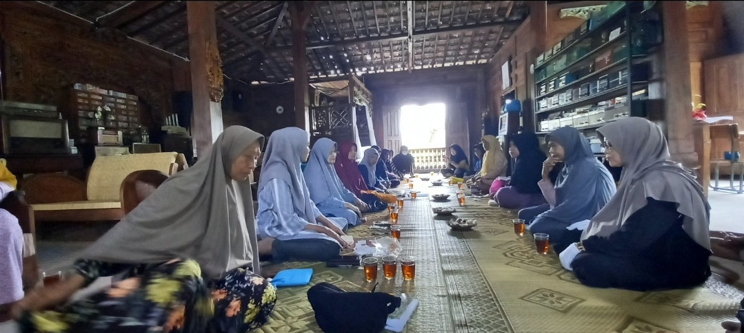 Pertemuan rutin PKK dusun Kwadungan