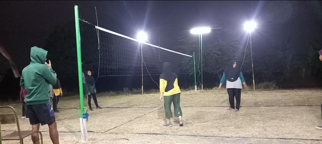 Lomba voli ibu-ibu dusun Kwadungan