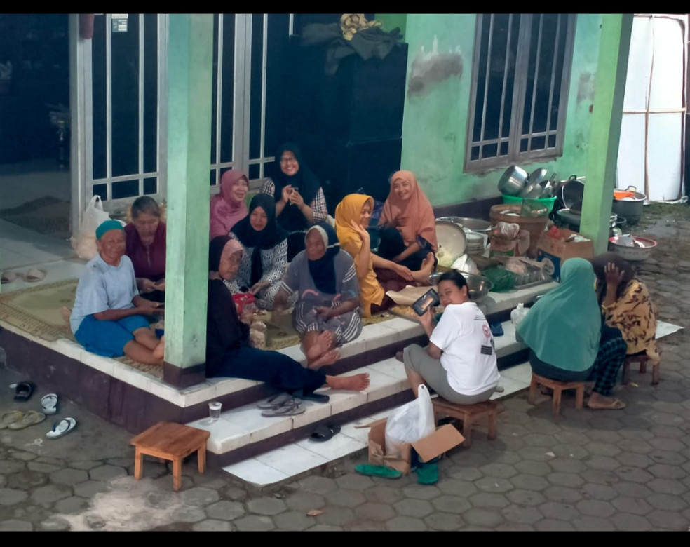 Rewang acara 7 harian warga meninggal kalijeruk 1