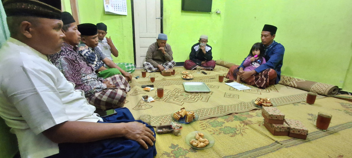 Rapat rt rw padukuhan kemasan