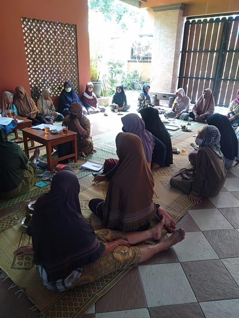 Pertemuan rutin PKK ( Karanganyar)