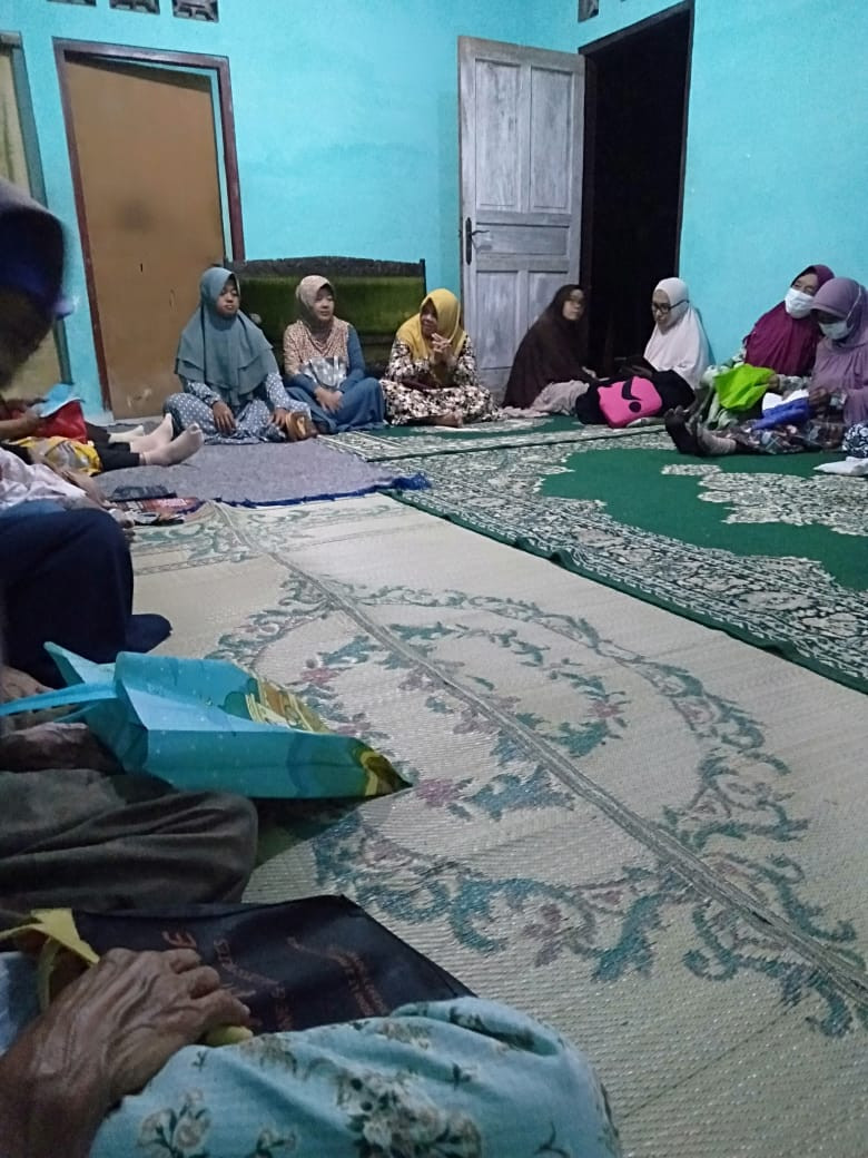 Yasinan malam Jum'at ( Karanganyar)