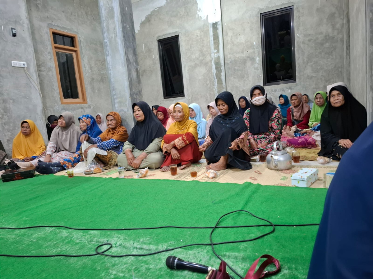 Pengajian rutin malem senin pon (pesantren pemberdaya lansia) Pondok 1