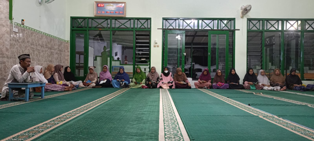 Yasinan rutin ibu ibu dusun jetis