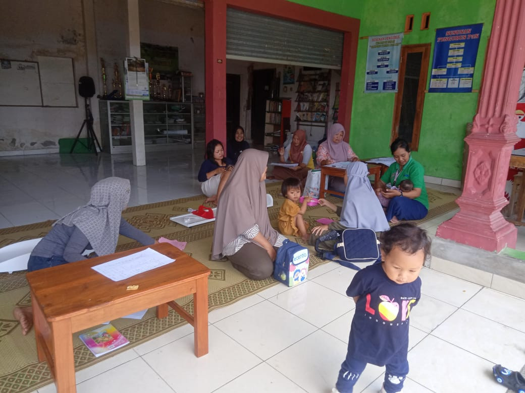 Posyandu balita ( ngalian )