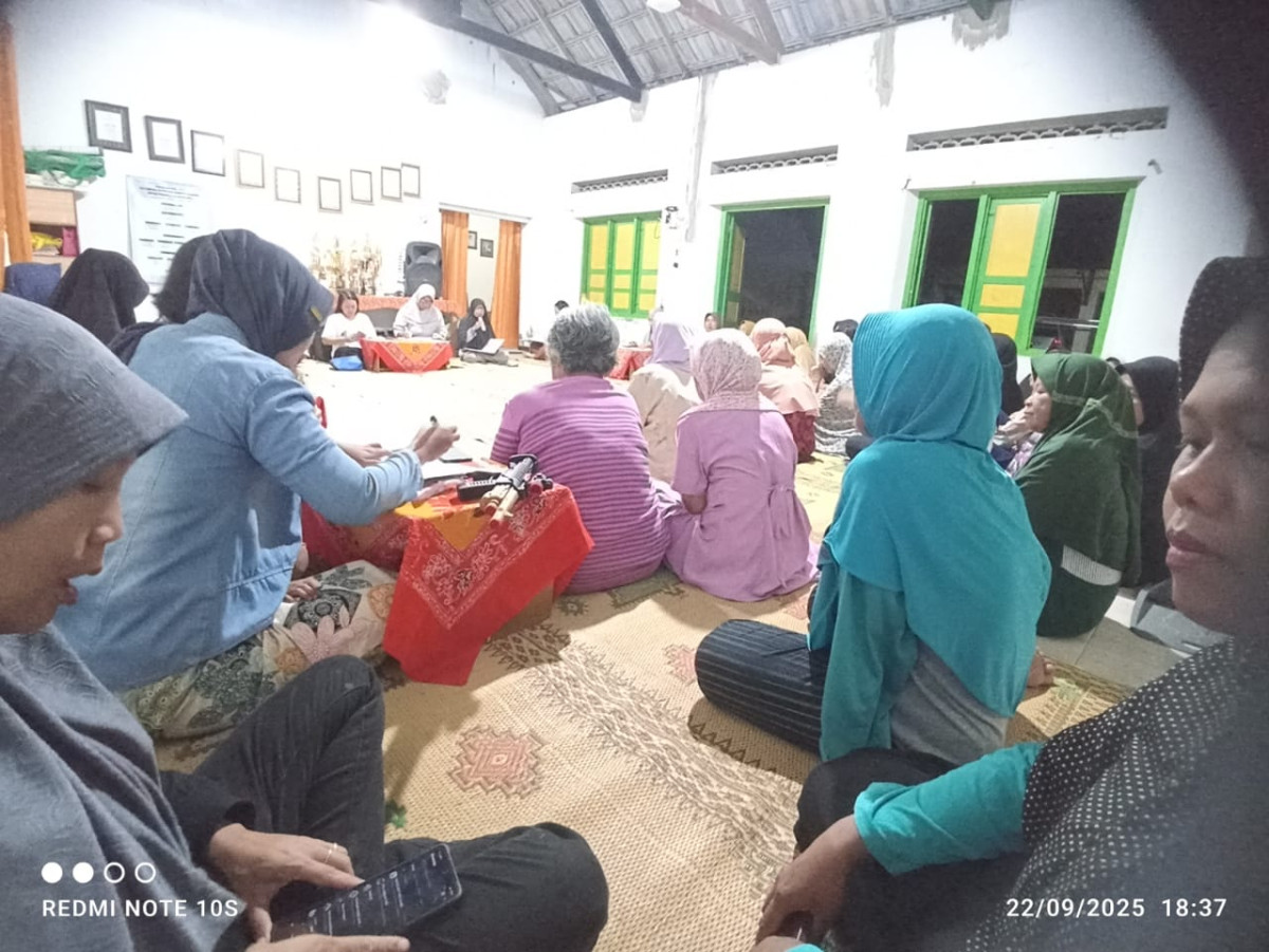 Pertemuan dan Arisan PKK padukuhan Kalijeruk 1