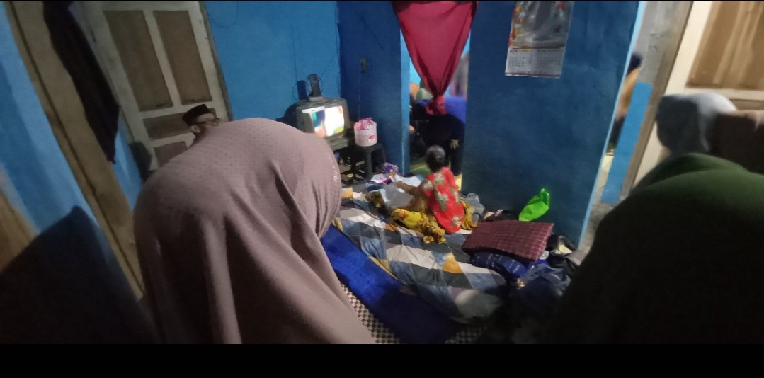 Menjenguk saudara yg sakit di dusun Kwadungan