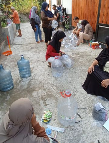 Gotong royong dawis 3 jangkang widodomartani
