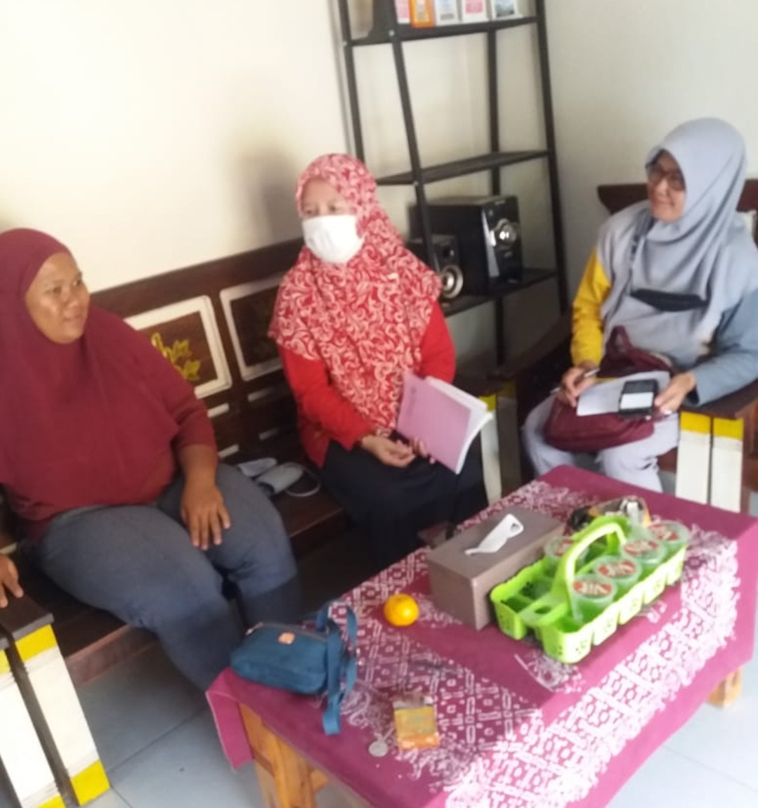 Kunjungan TPK ke bumil dan ibu pascasalin di dusun Kwadungan