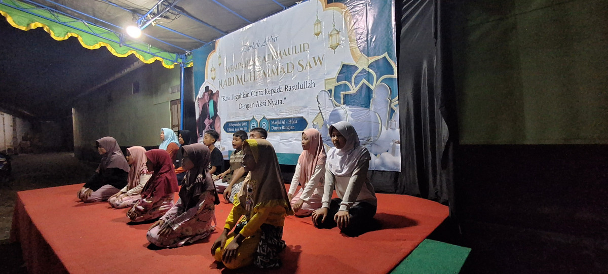 Latihan shalawat untuk peringatan Maulid Nabi