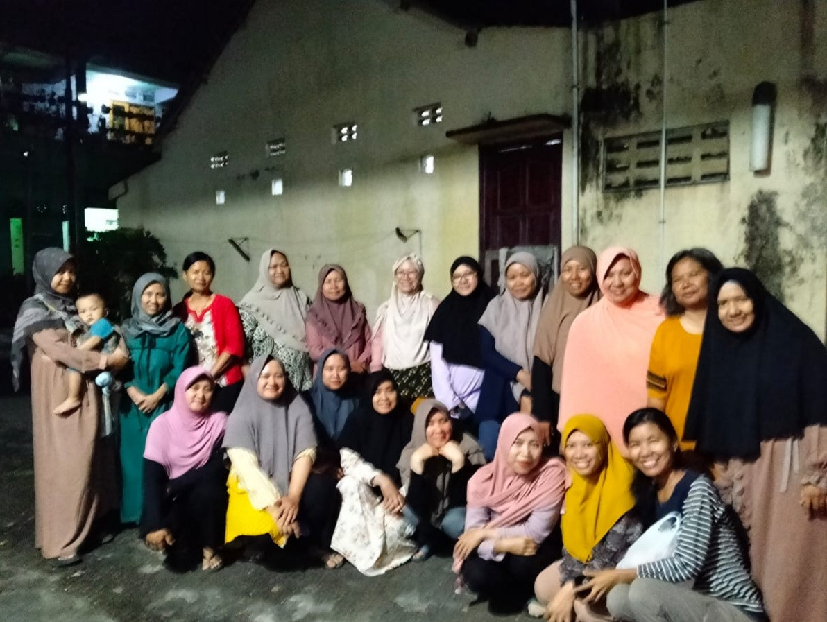 Jenguk orang sakit warga wahana praja