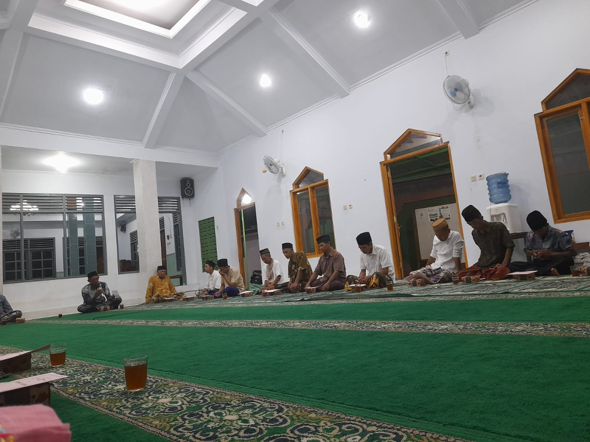 Pengajian malam Minggu pon