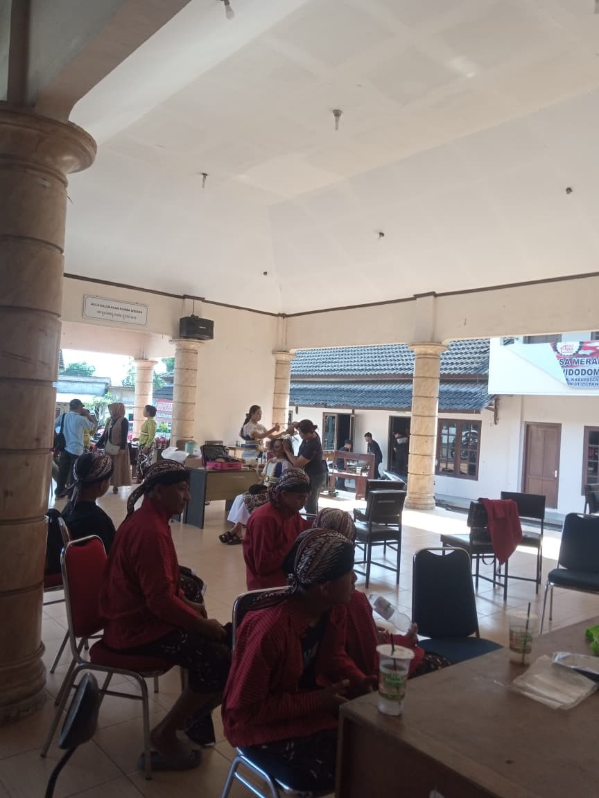 Rias persiapan Pentas Seloso Wagen Desa Budaya Kalurahan Widodomartani