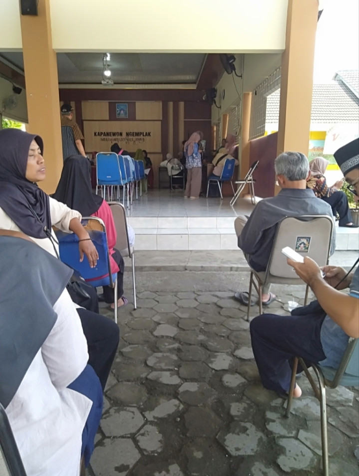 Pembuatan NIB bersama warga Karanganyar