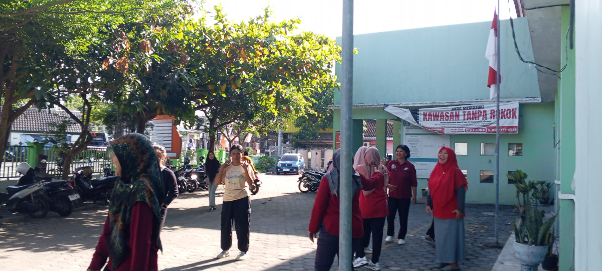 Instruktur senam di puskesmas Ngemplak 2(Dalem)