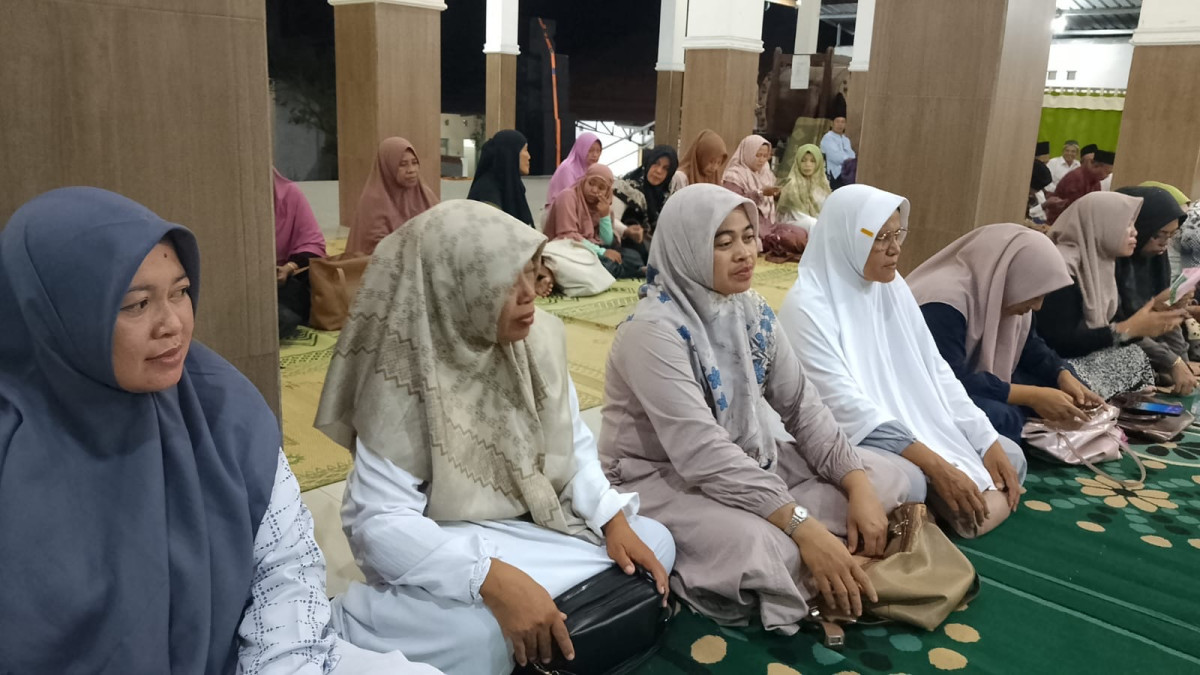 pengajian rutin setelah sholat subuh ( dusun karang)
