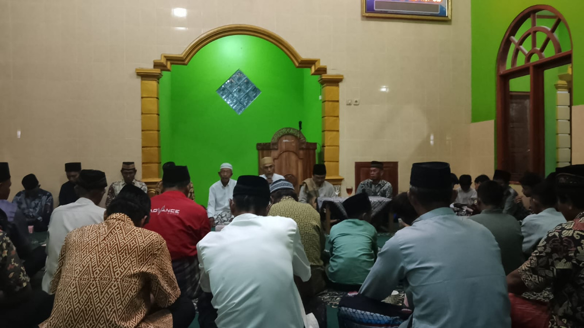 Pengajian rutin lapanan dusun karang