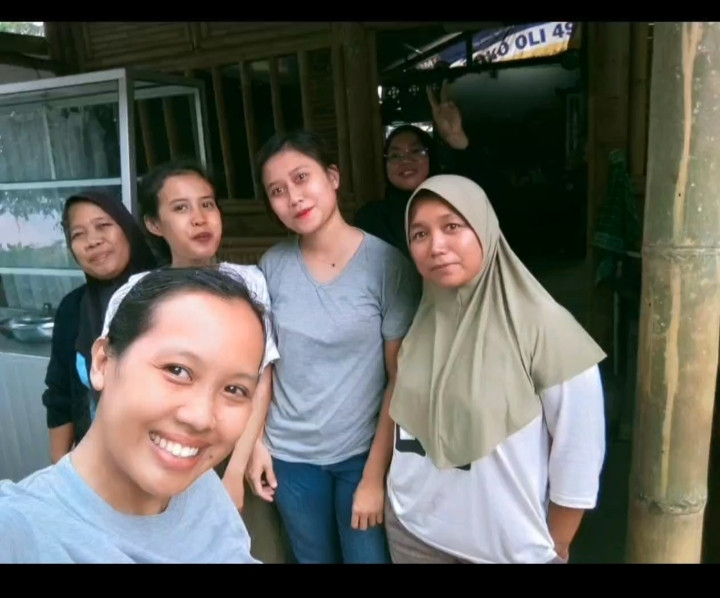 Tim produksi kwt mekar ( ngalian )