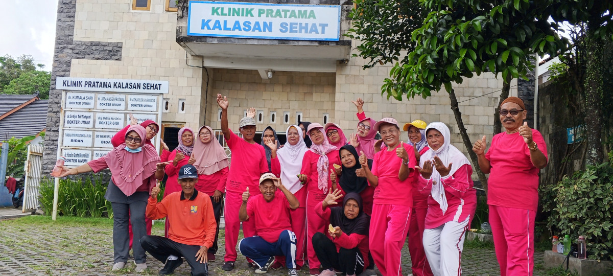 Instruktur senam lansia (Dalem)