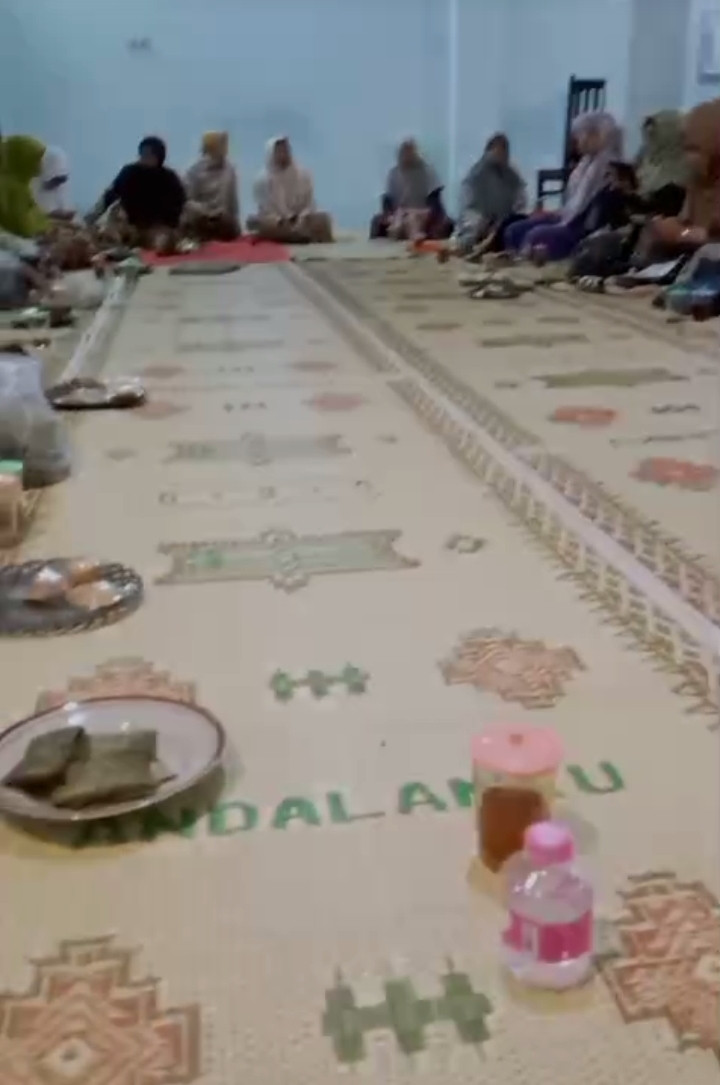 Pengajian rutin ( ngalian )