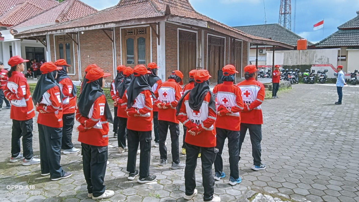 Orientasi PMI hari pertama (Dalem)