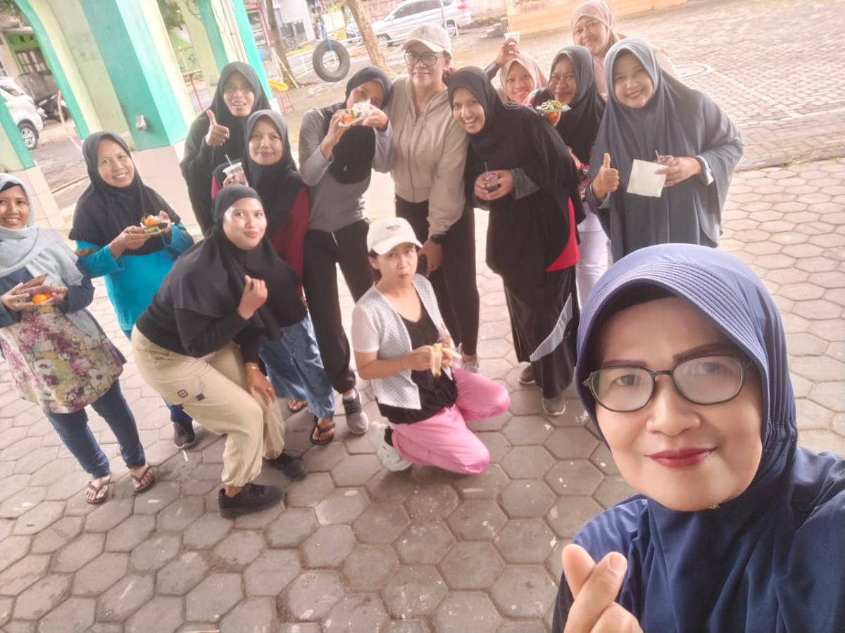 Senam rutin minggu pagi ibu2 wahana praja