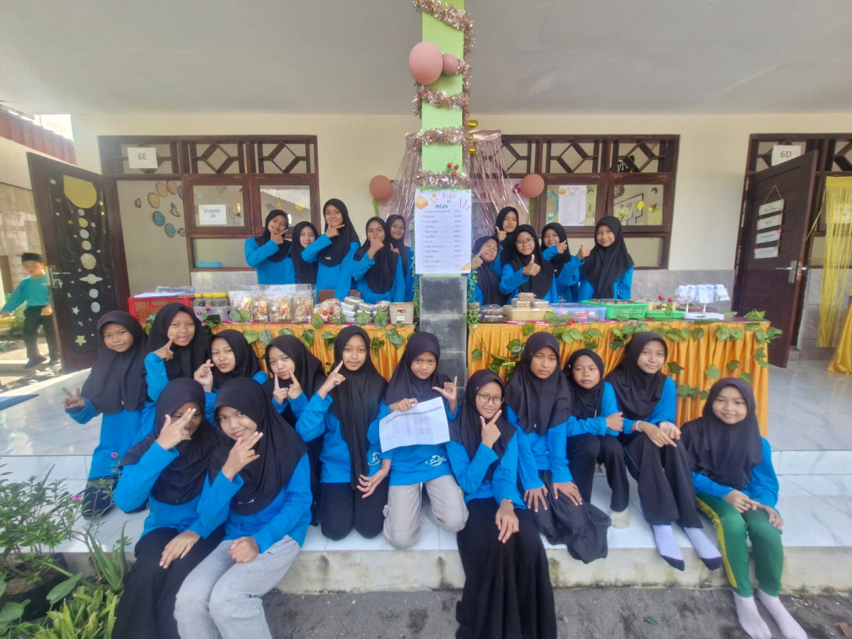 penutupan keg market day kader wahanapraja