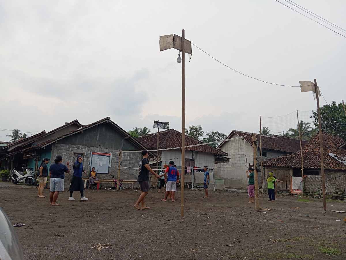 Voli ibu ibu dan Remaja Klancingan