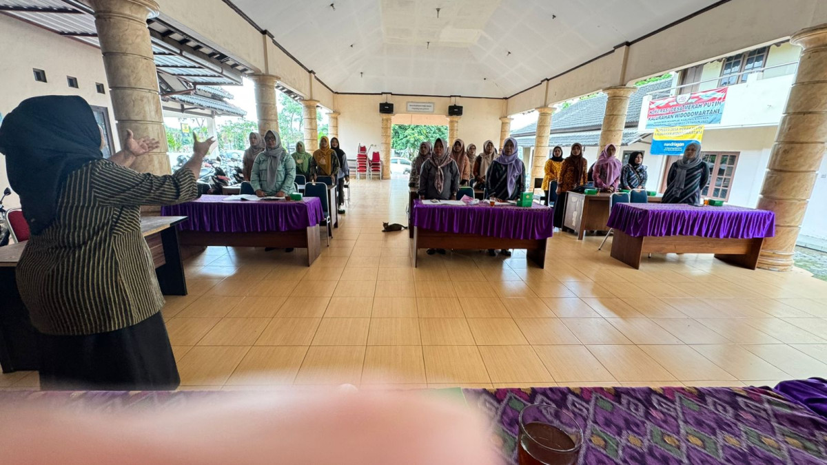 Pertemuan rutin PKK Desa (Kalijeruk 2)