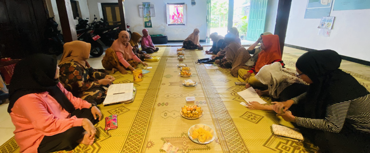 Pertemuan rutin pkk dusun (KARANG)