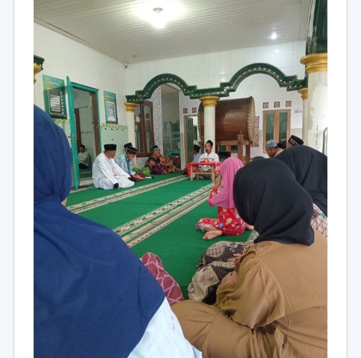 Pengajian Menjelang buka puasa Pucangan