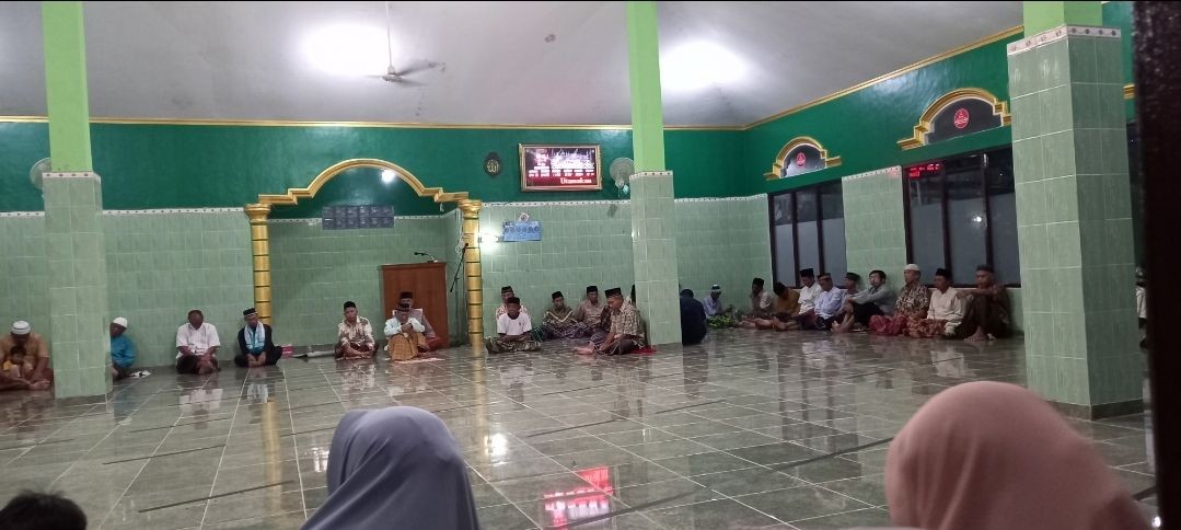 Prngajian menjelang buka puasa dusun Kwadungan