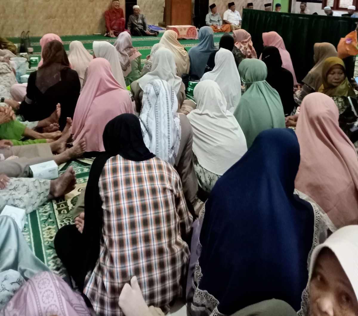 Pengajian rutin ( ngalian )