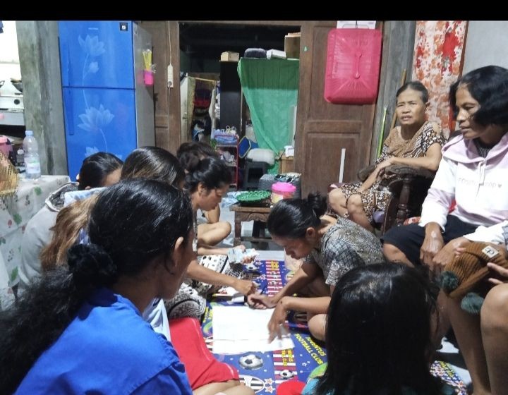 Arisan rutin malam Minggu (jimat)