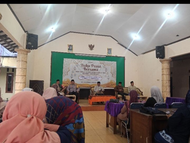 Pengajian dan buka bersama (jimat)