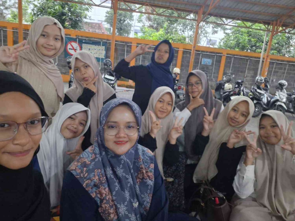 kegiatan pengajian dan bukber anak MI sunan pandanaran, warga wahana praja