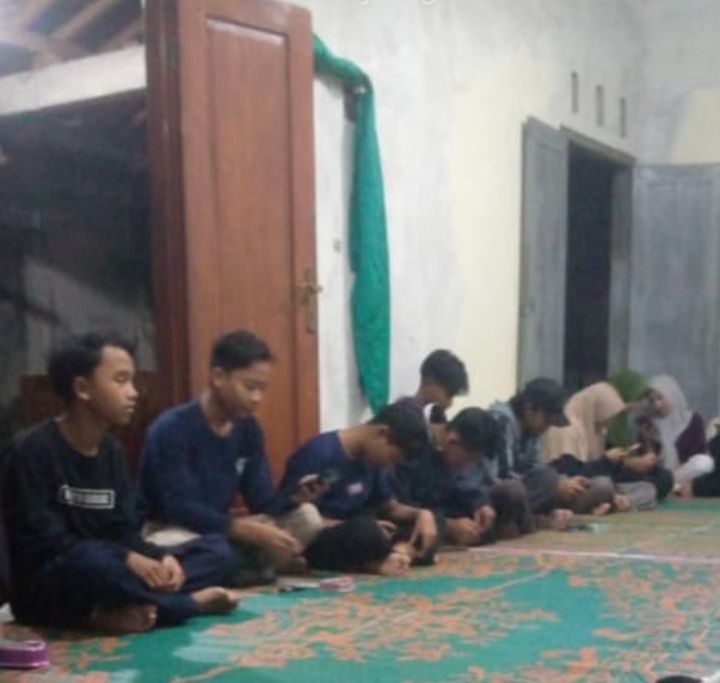 Kumpulan merembuk syawalan (jimat)