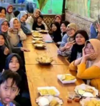 Bukber bersama trah keluarga ( ngalian )