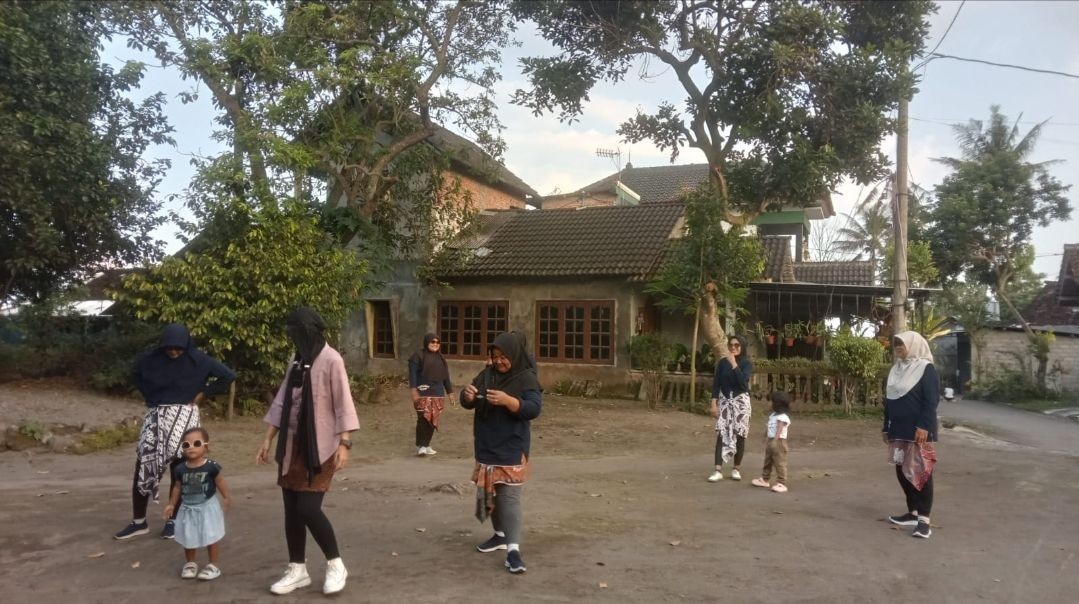 Senam sehat di dusun Prigen.Kwadungan