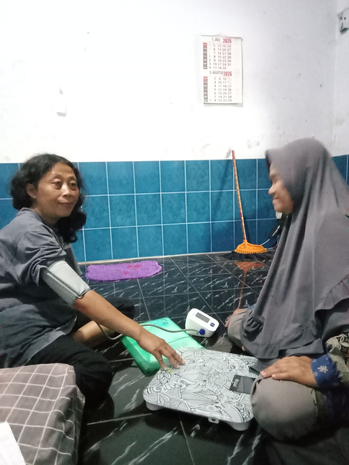 kunjungan kader-kader ke rumah warga