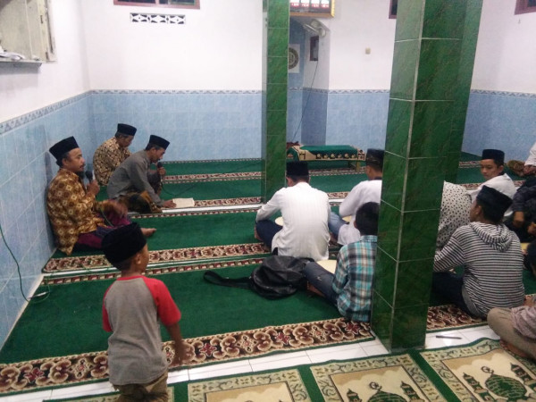 Pengajian di Mushola Al-Huda