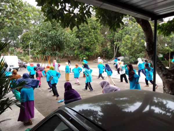 Semangat dan antusias lansia malangrejo